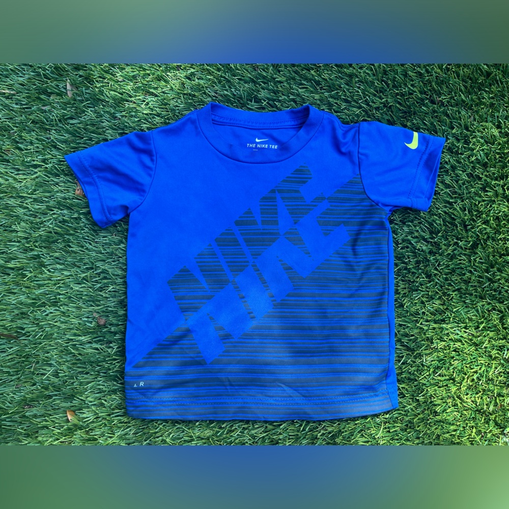 The Nike Tee Dri Fit